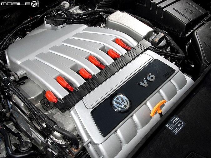 [AJ開箱]- 風雨過後，曙光乍現- Volkswagen  Passat  Variant  380TSI   R-Line  Performance