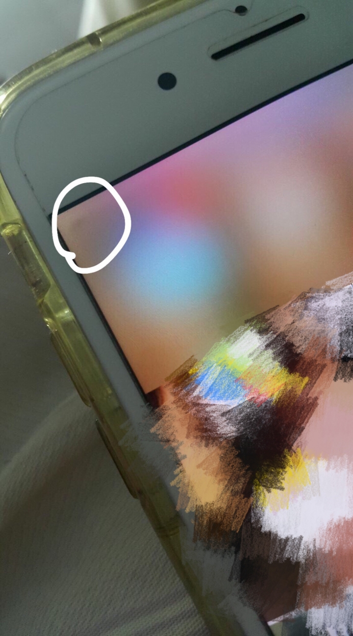 I phone 7 螢幕黑點