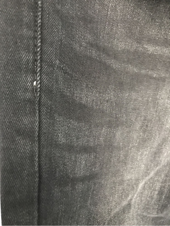 Levi’s 牛仔褲瑕疵