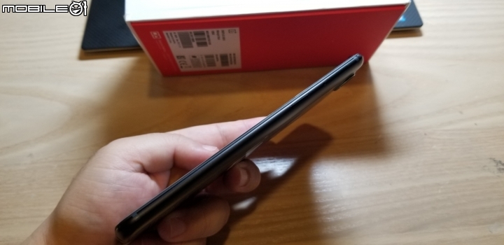 [開箱]香港版一加5T 1+5T OnePlus 5T (8GB RAM+128GB ROM 星辰黑)開箱分享~