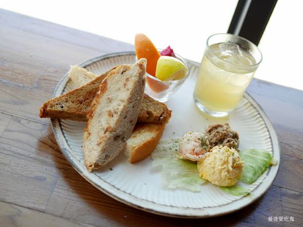 【台南美食】是吉咖啡 cafe ichi。在陽光灑落的榻榻米上悠哉用餐。321巷藝術聚落｜咖啡｜早午餐｜輕食