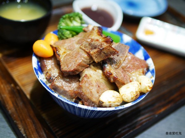 期間限定正義聯盟英雄聯名丼飯。地表最強。開丼。南紡購物中心｜南紡夢時代｜燒肉丼｜台南美食