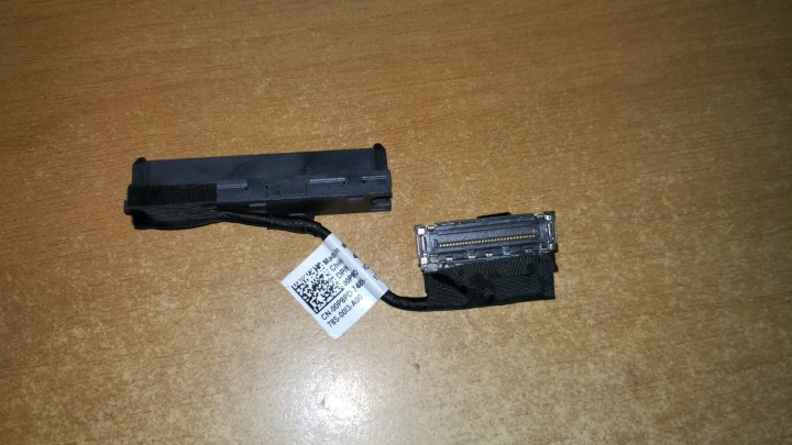 請教 Dell Latitude 3480 HDD 連接線哪裡有賣? 一條約多少. (已解決: SSD 用料號 0P8PD , HDD 用料號 FD9M5,結論:有料號還是買不到)