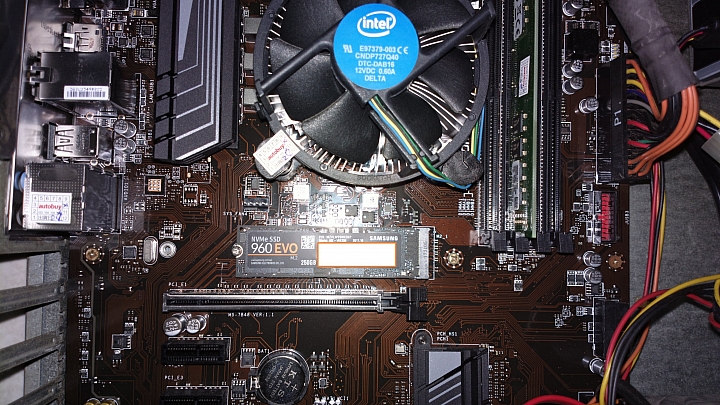 Samsung 960 EVO 250 GB m.2 nvme pcie ssd 散熱片 DIY  實作