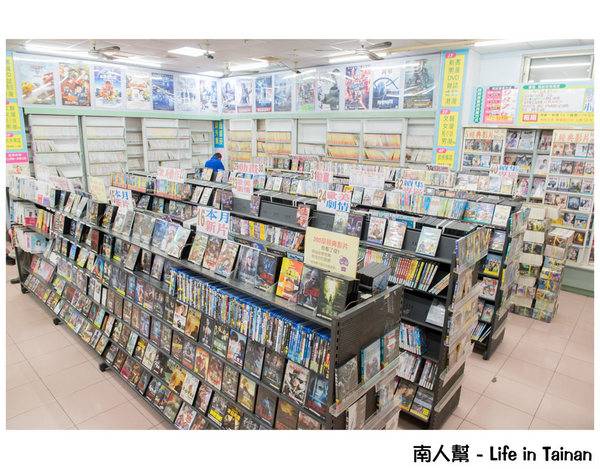 【台南休閒】二輪電影院|懷舊MTV|夜貓獨立包廂12小時只要300元|DVD.漫畫.小說.雜誌免費看到爽~24H台南錦城崇會店