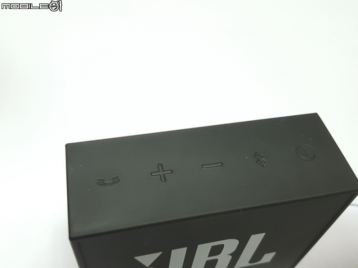 [開箱] JBL GO 小方塊藍芽喇叭, 重低音到位