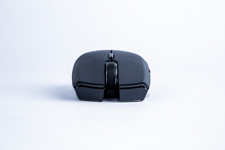 【開箱】全球限量1337只紀念款 Razer「ATHERIS 刺鱗樹蝰」Signature Black Edition開箱分享