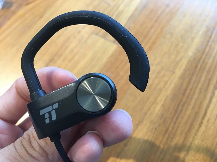 [開箱文] Taotronics TT-BH024 CP值高的藍牙運動耳機