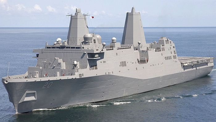 聖安東尼奧級兩棲船塢運輸艦