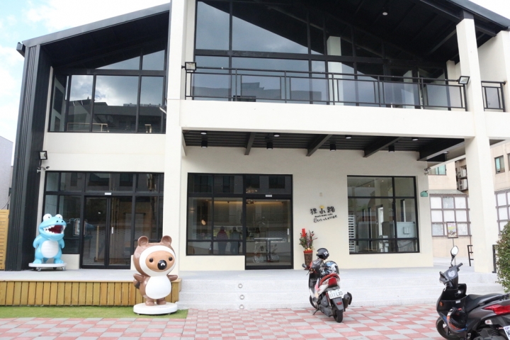 台南東區新地標-狸小路手作烘培 這不是星巴克