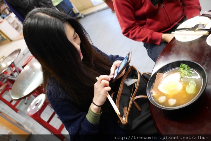 【食記】高雄巷口宵夜點心(中華店)-夜貓子嘴饞好去處，多樣化餐點港式台式任你選！