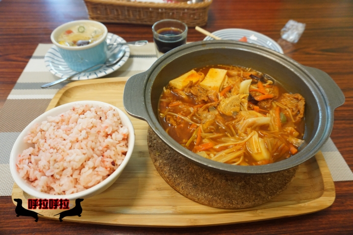 [高雄-左營-美食食記]愛屋吉屋蔬食餐坊-健康又美味的素食簡餐