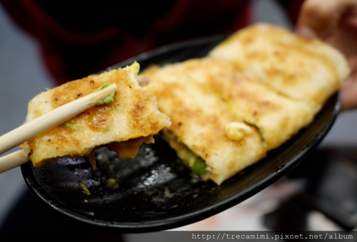 【食記】高雄巷口宵夜點心(中華店)-夜貓子嘴饞好去處，多樣化餐點港式台式任你選！