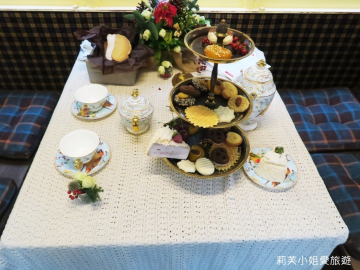 [聖誕節] 台北 2017 BELLAVITA 寶麗廣塲燈飾之超好拍的倫敦聖誕街景 (市政府站)