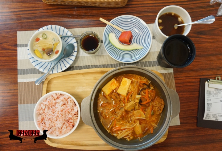 [高雄-左營-美食食記]愛屋吉屋蔬食餐坊-健康又美味的素食簡餐