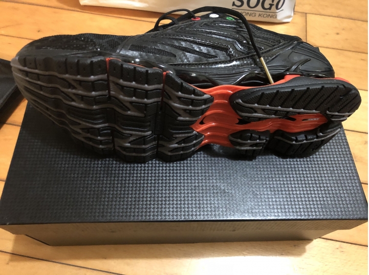開箱  Mizuno Lamborghini Wave Tenjin 2 聯名跑鞋