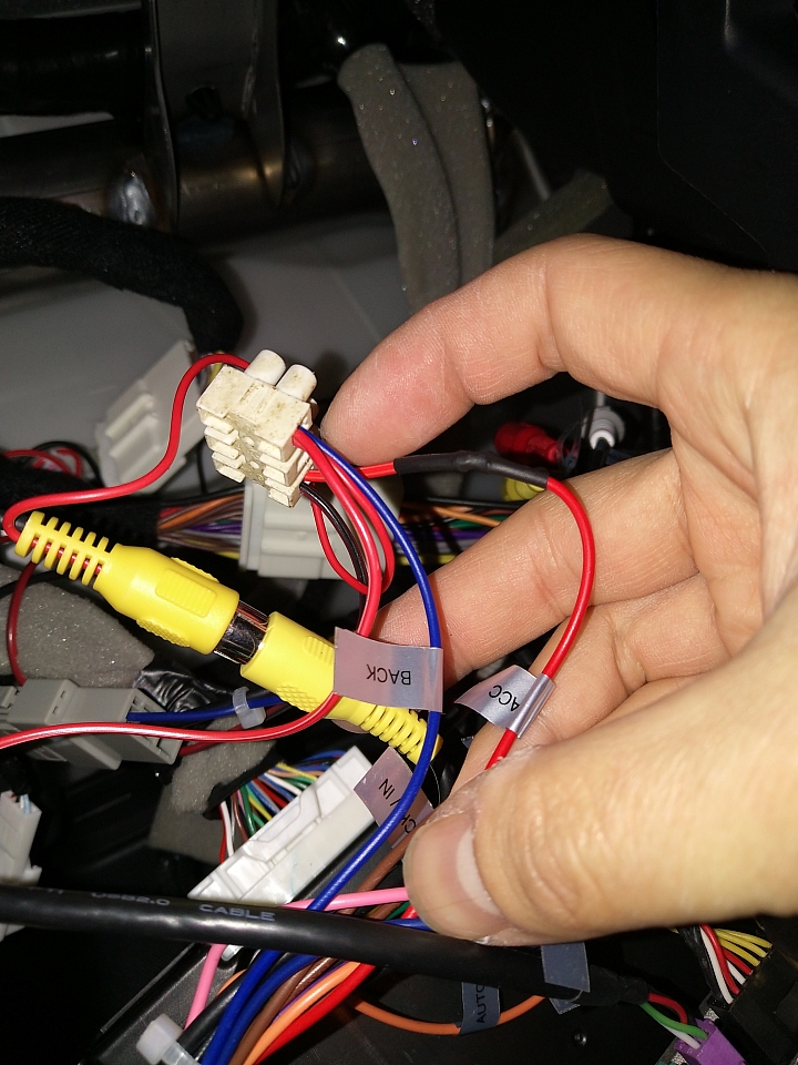 [分享] Nissan 2017年serena 加裝自動窗戶升降折疊後視鏡+前車影像+放大器+10.2吋螢幕影音主機 Diy
