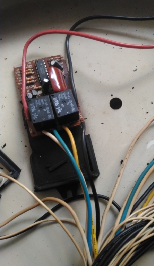 請問電燈的『電子開關』要怎麼接? 求救!