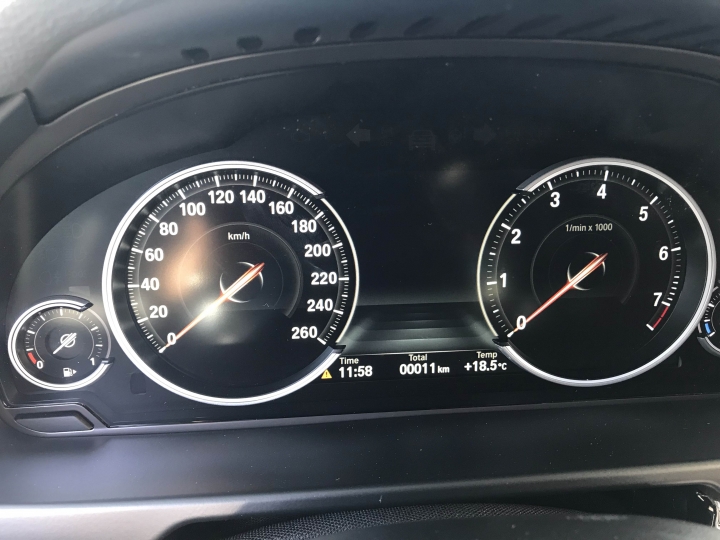 BMW X6 35I珍珠白交車一個月的微開箱