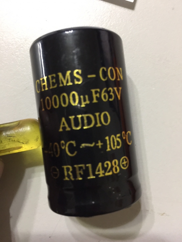 音響接到220V電源 燒掉了