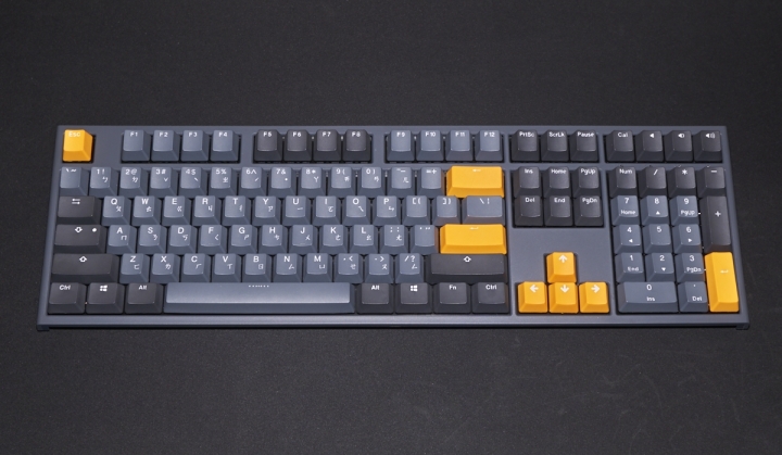 Ducky ONE 2 天際線+地平線