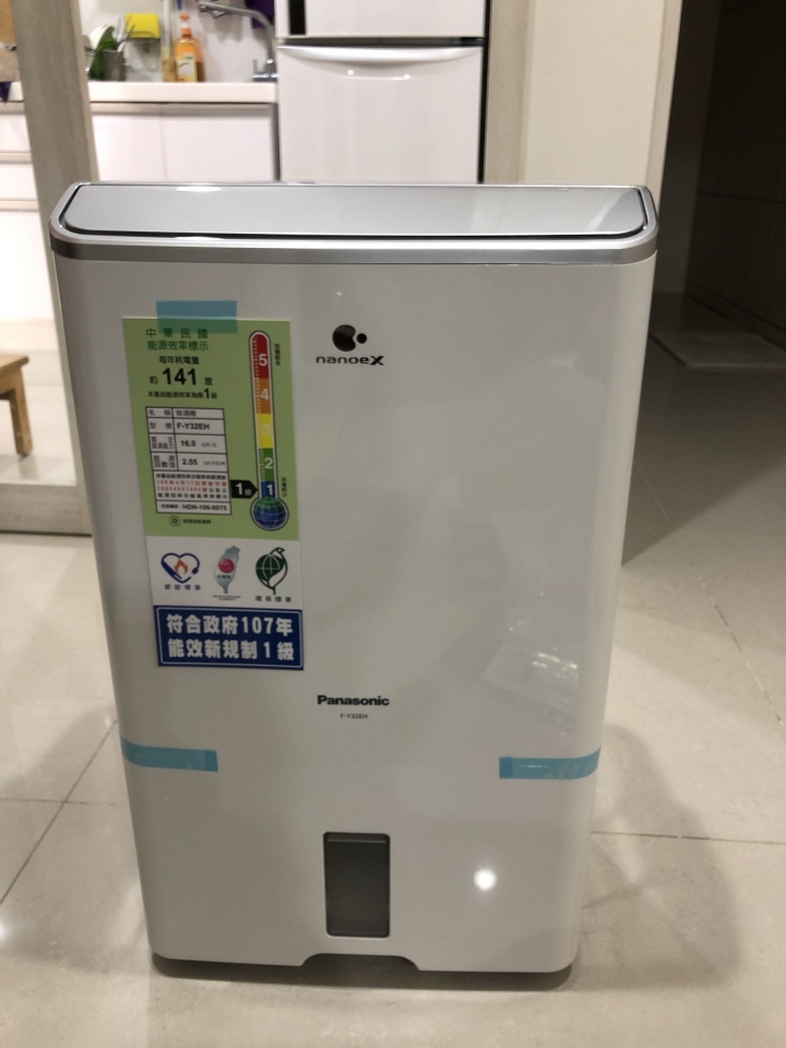 『開箱 』最清淨的除溼機 Panasonic Y32EH 空淨除濕機 -