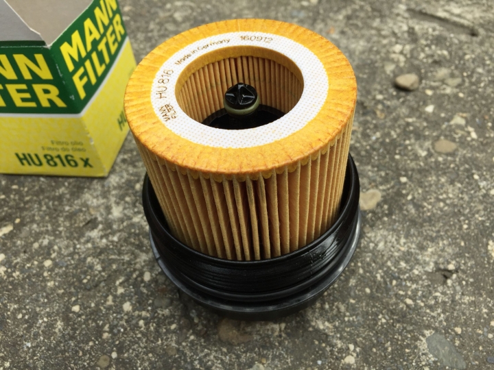 BMW F10 2013年 美規528i N20B20A引擎 DIY更換機油及機油濾芯