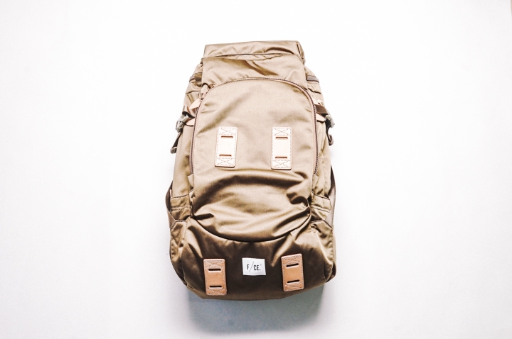 [ 開箱 ]  Urban Outdoor 機能時尚，F/CE SATIN BIG TRAVEL BP