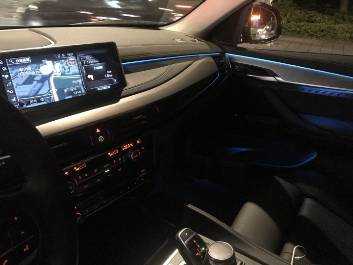 BMW X6 35I珍珠白交車一個月的微開箱