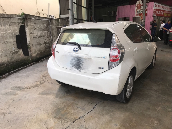 Prius C關箱文