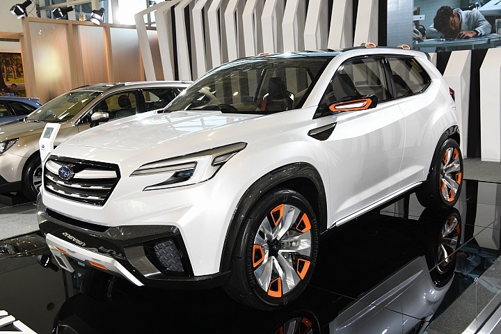 2018 高雄世界新車大展蓋樓