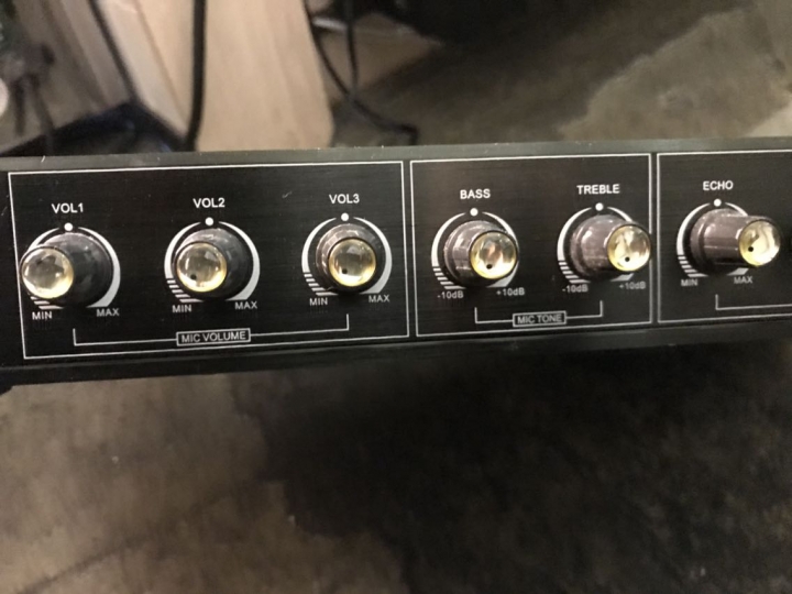 混音器接擴大機問題