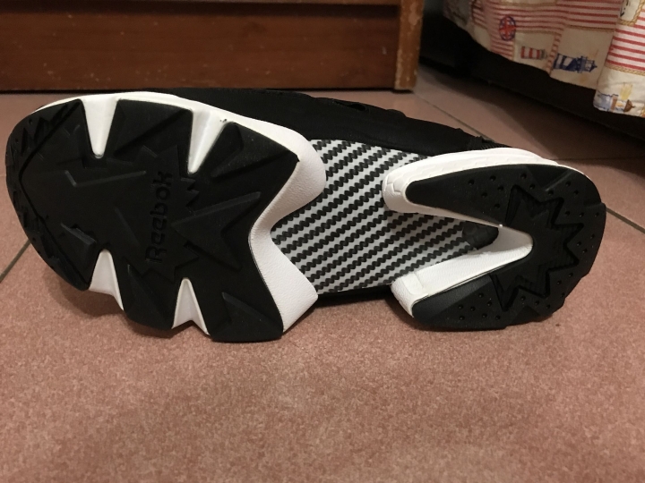 Reebok黑魂真假問題