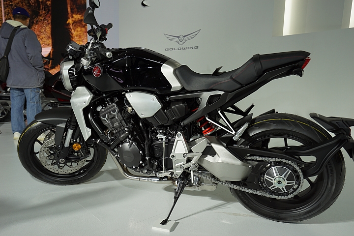 cb1000r , 57萬8 , 不知有人預購了嗎?