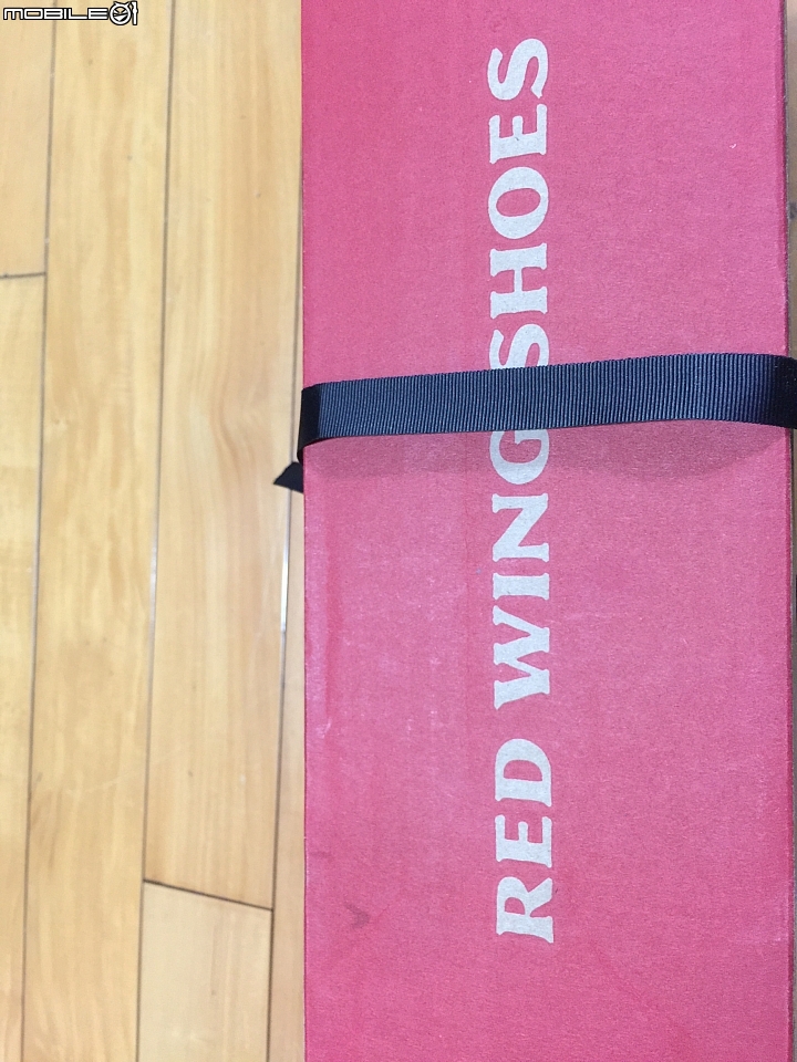 穿慣了Yeezy不妨試試Red Wing 2954 男人皮靴
