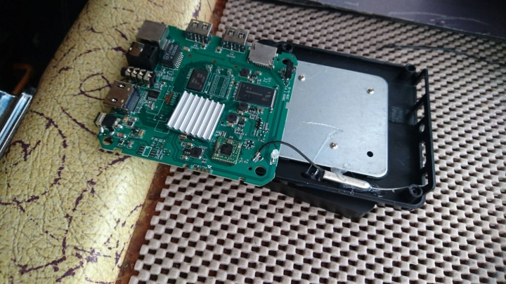 Lingcod TV網路電視盒子簡單開箱(1/24補上簡易拆機)
