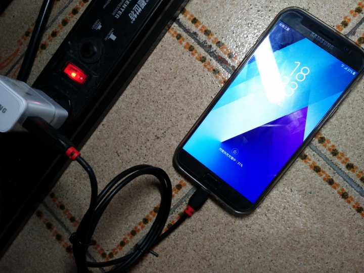 LINDY USB 2.0(41881 A)/USB 3.0 / (41917 A)Type-C快速充電線體驗心得