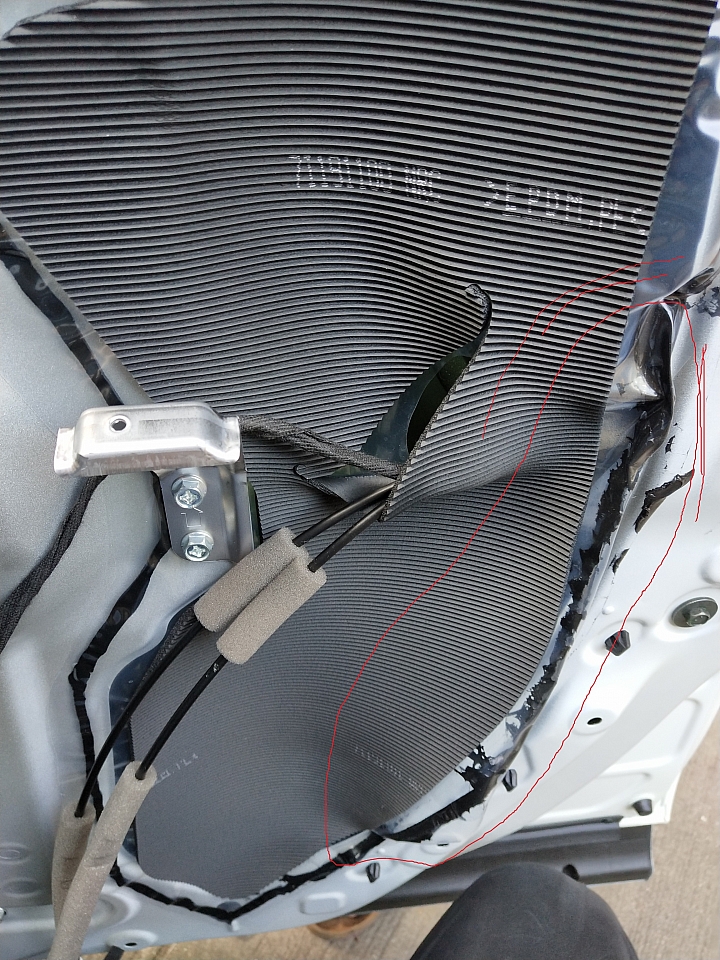 [分享] Nissan 2017年serena 加裝自動窗戶升降折疊後視鏡+前車影像+放大器+10.2吋螢幕影音主機 Diy