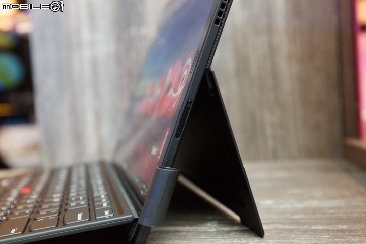 【CES 2018】處理器與硬體小改款 Lenovo 全新 X1 Series 筆電發表