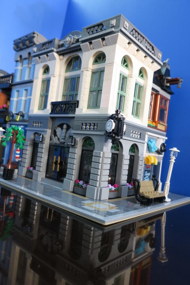 [開箱]樂高10251轉角銀行Brick Bank