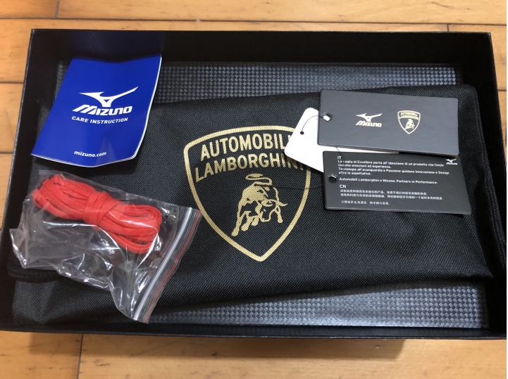 開箱  Mizuno Lamborghini Wave Tenjin 2 聯名跑鞋