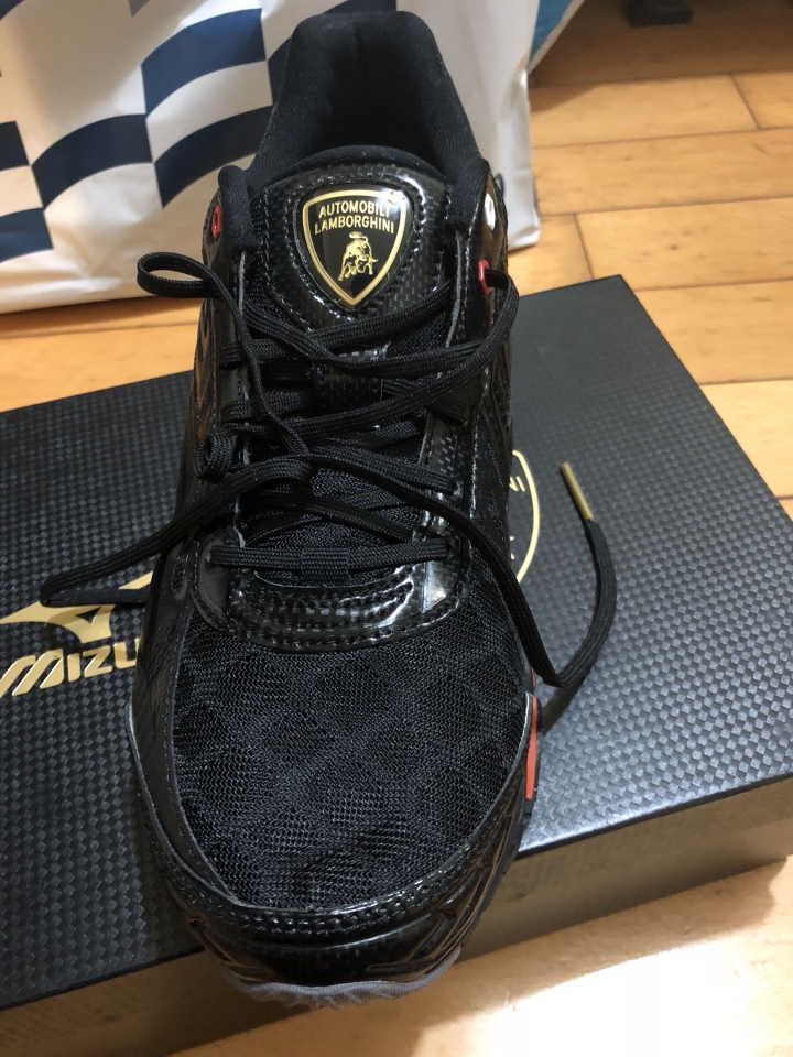 開箱  Mizuno Lamborghini Wave Tenjin 2 聯名跑鞋