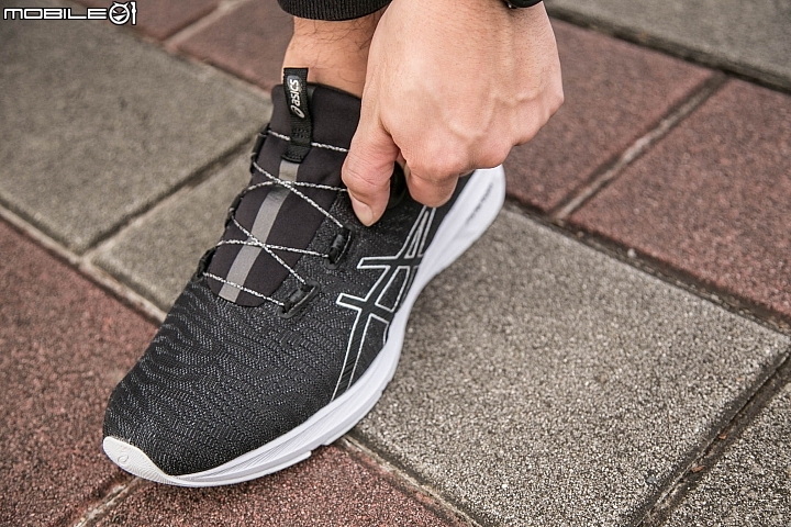 低調的城跑訓練者  ASICS Dynamis開箱實測