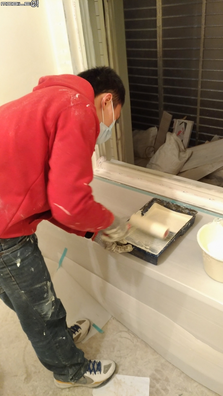 和室刷漆DIY之細沙黃色得利竹炭健康居抗甲醛乳膠漆