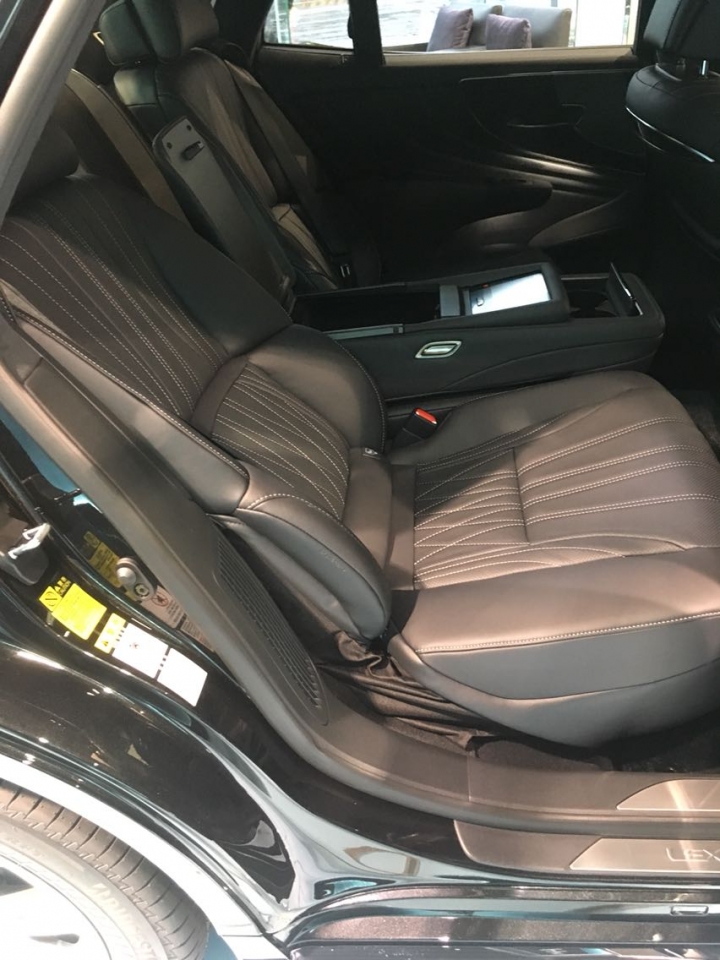 兩萬定保順便賞車