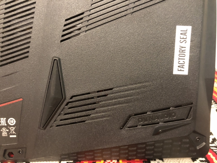 [開箱] 另徵求微星筆電蓋大樓 微星電競筆電 MSI GE63 7RD-025TW謝票開箱
