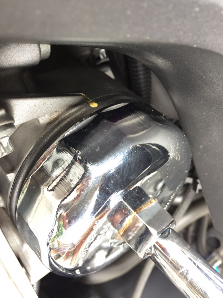 BMW F10 2013年 美規528i N20B20A引擎 DIY更換機油及機油濾芯