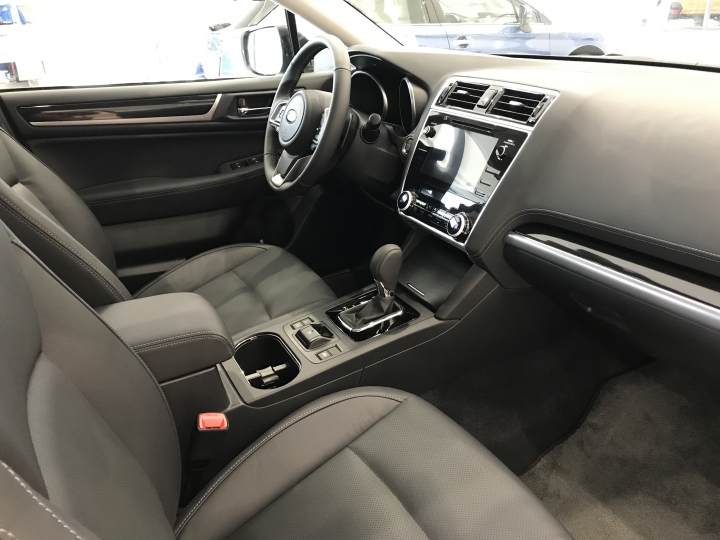 2018 outback eyesight +levorg 展間賞車 (圖多)