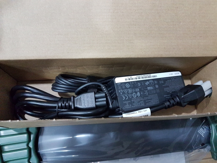 [開箱] ThinkPad T470S 簡單開箱