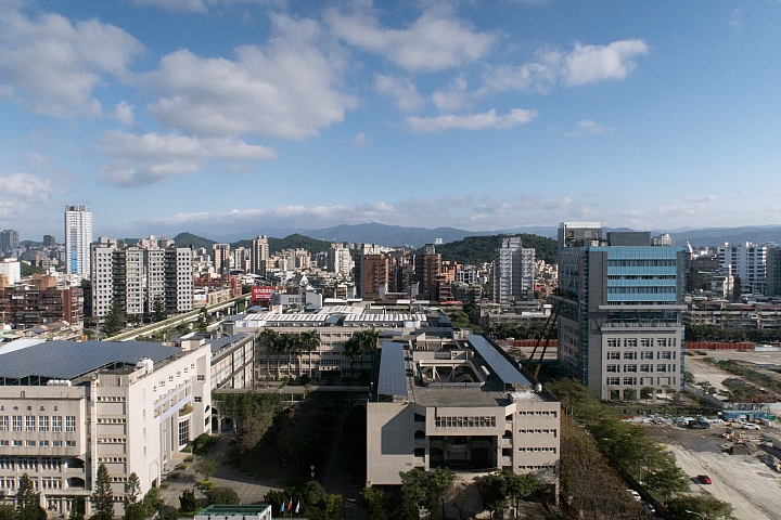 APS-C隨身機 DAF技術搭載！Canon PowerShot G1 X Mark III 深度評測（M5、G7X II 同場較勁！）